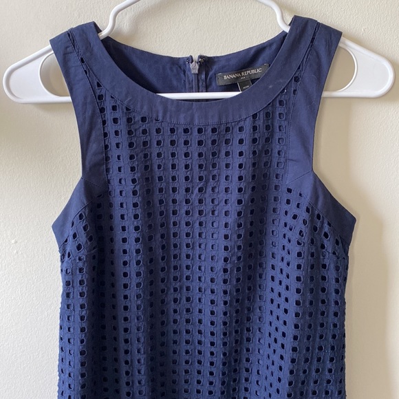 Banana Republic Tunic Eyelet Cocktail dress - Picture 2 of 5